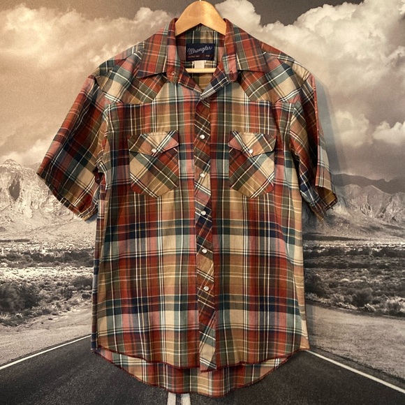 Wrangler Other - Men’s vintage Wrangler shirt sleeve Pearl snap shirt